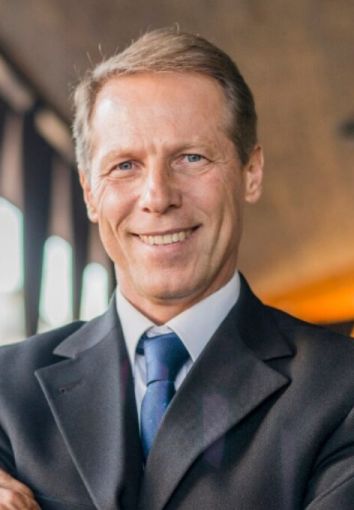 imgi_13_team-pic-1-680x680